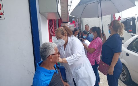 La estrategia contempla vacunatorios en centros de salud, escuelas, plazas y puntos de alta afluencia.