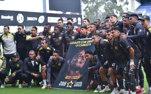 Mario Pineida, presente sin estar: el homenaje que rompió corazones.