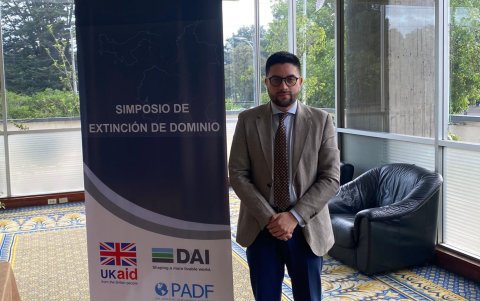 El juez Carlos Serrano presentó su renuncia el pasado 8 de diciembre, pero dejó de despachar por temor a las presiones y amenazas.