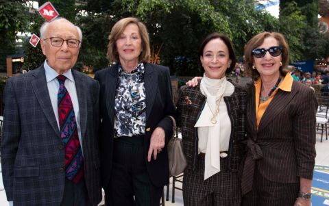 Gastón Guerra, María del Carmen Alarcón, María Lasso y Helen Deller.