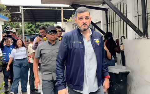 Aquiles Álvarez, alcalde de Guayaquil, es procesado por la Fiscalía por un presunto delito de comercio irregular de combustible.