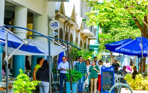 La calle Panamá es uno de los polos de crecimiento turístico por los que apuesta el Cabildo porteño.