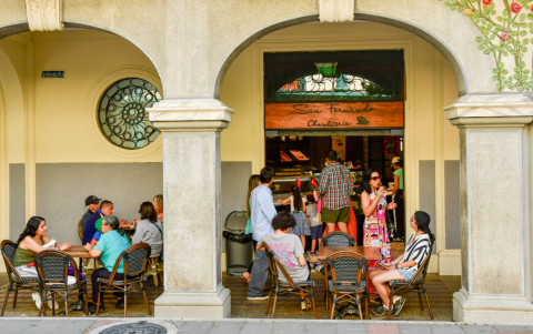 El crecimiento turístico se evidencia en la calle Panamá.