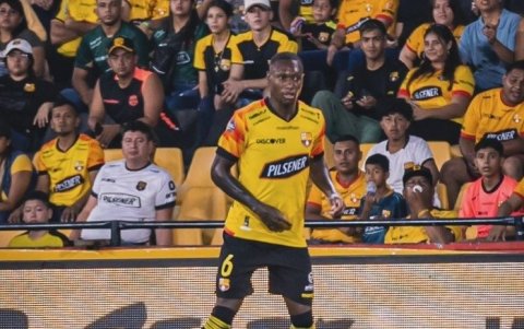 Aníbal Chalá llegó a Barcelona S.C. en 2024 y no logró destacar en los 'Canarios'.