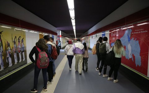 Las estaciones del Metro de Quito se han transformado en galerías abiertas que conectan a miles de personas con la historia y el arte de Quito.