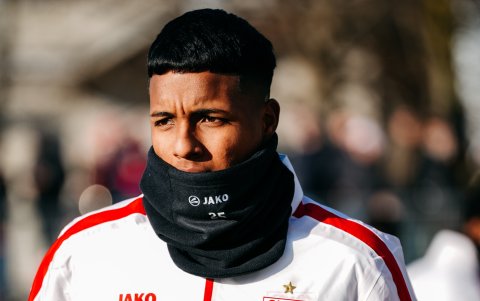 Arévalo y su primer entrenamiento en Alemania fue a lo grande.