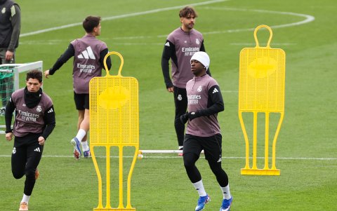 Vinicius será titular en la delantera de Real Madrid.