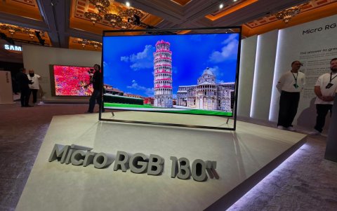 Micro RGB de 130 pulgadas.