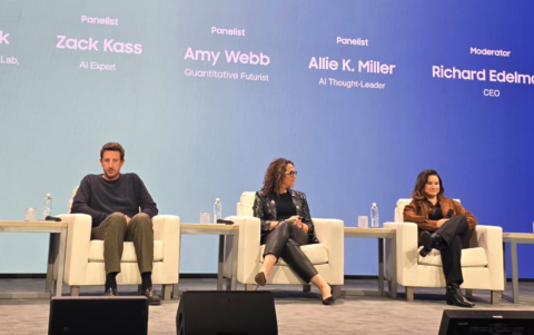 El panel contó con varios expertos en IA y su manejo.