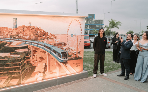 La obra del ganador, Juan Carlos Macías, trascendió el mural tradicional al integrar arte vivo y tecnología, genera una experiencia inmersiva que conmovió al público y al jurado.