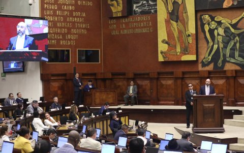 Mario Godoy en la Asamblea durante su comparecencia por los señalamientos en su contra.