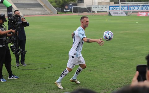 Damián Díaz ya fue presentado como nuevo jugador de Guayaquil City.