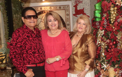 Hugo Proaño, Relfa de Proaño e Inés Camacho.