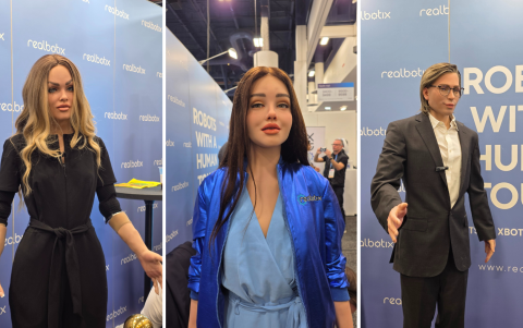 Melody fue una de las robots humanoides destacadas del CES 2026, con su diseño pelirrojo y apariencia realista, acompañando a Aria y David en el rol de asistente inteligente.