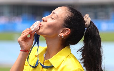 La medalla de plata en los 10.000 metros eliminación, sumada al oro y al bronce abrieron y sostuvieron el medallero tricolor.