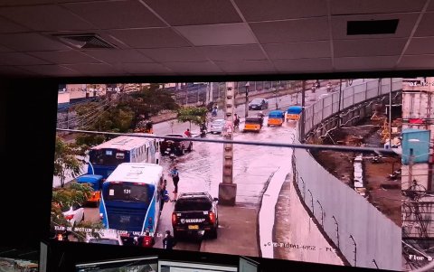 Bastaron horas de garúa persistente el pasado domingo para inundar varias calles del norte de Guayaquil. Incluso el 12 de enero, según reportó Segura EP, había acumulación de agua en algunas calles.