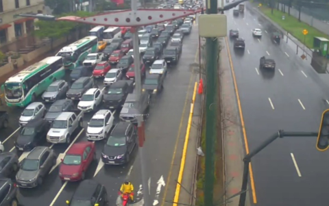 Aguiñaga critica las obras viales en Samborondón