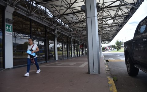 Algunas estructuras serán demolidas, entre ellas la antigua terminal de arribo internacional del exaeropuerto de la ciudad.