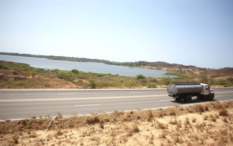 Este es una vista del terreno del cantón La Libertad que fue vendido y cuya venta fue revertida.