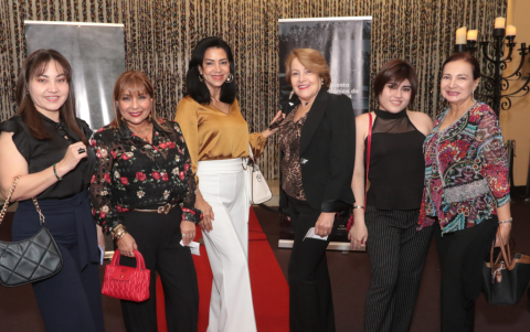 Claudia Torres, Mónica Luque, Norma Procel, Pilar Reese, Ana Torres y Jenny Patrel.