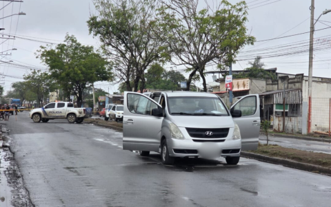 El explosivo fue dejado dentro del vehículo que trasladaba el cuerpo de un hombre asesinado.
