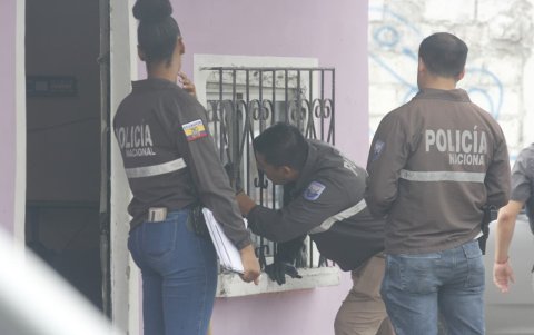 La zona permanece custodiada mientras se investiga el asesinato múltiple en Guayaquil.