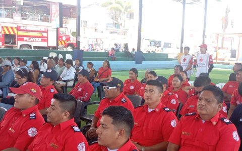 Mejoras. Los bomberos rentados y voluntarios esperan que las condiciones mejoren. La institución ha presentado falencias.