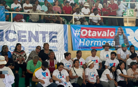 Militantes de la Revolución Ciudadana colmaron el coliseo Lorgio Pinargote durante la convención nacional del movimiento.