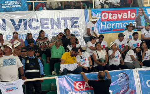 Cientos de partidarios de la Revolución Ciudadana asistieron a la convención del movimiento en Manta.