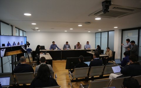 La Comisión de Presupuesto sesionó para recibir a la Administradora General y el gerente de la Epmmop para conocer sobre el error.