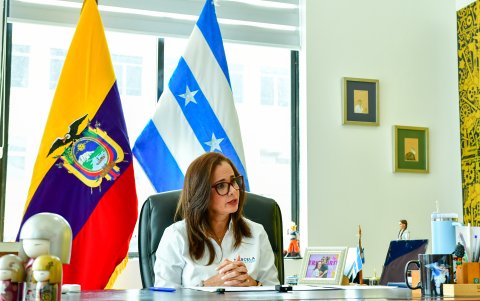 La prefecta recibió a EXPRESO en el despacho de la Prefectura del Guayas