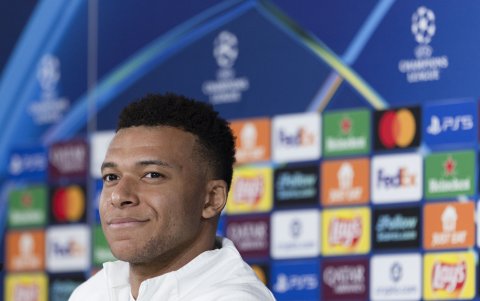 El delantero del Real Madrid, Kylian Mbappé durante la rueda de prensa previo al partido ante Mónaco en Champions League.