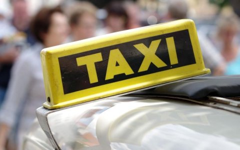 La recomendación es tomar taxis de confianza con placas visibles.