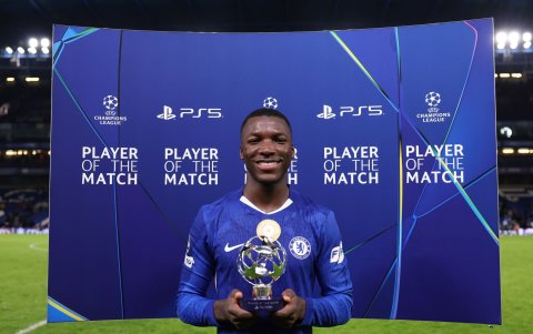 El ecuatoriano Moisés Caicedo brilla en Champions: gol clave y premio MVP.