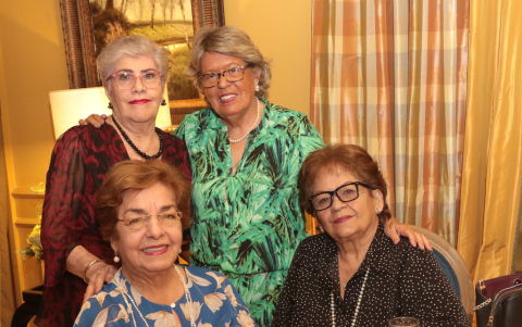 Rosalía Pólit, Alicia Ycaza, Susana de Darquea y Cecilia de Álvarez.