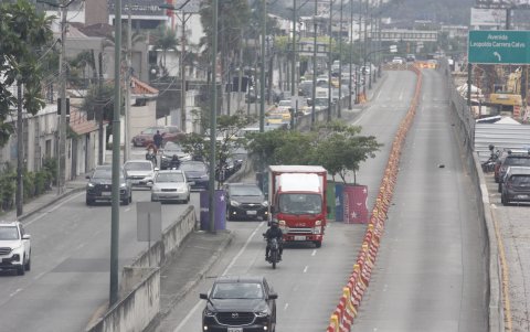 El cierre vial se realiza por la construcción de un nuevo puente.
