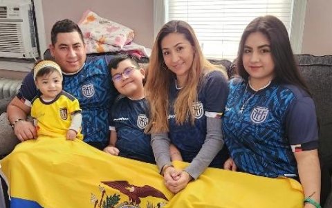 Adam Guerrero (i) y toda su familia se unen para apoyar a la Tricolor en cada uno de sus partidos, amistosos u oficiales.