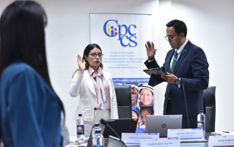 Cynthia Jacho, quien en la etapa preliminar obtuvo 17,50 de 50 puntos, preside la Comisión Ciudadana de Selección del concurso para fiscal general.