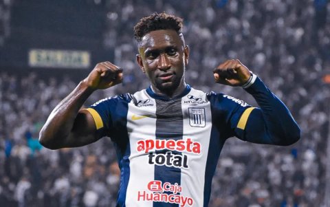Eryc Castillo es uno de los jugadores ecuatorianos más destacados en Perú.