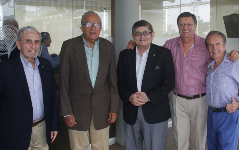 José María Marzo, Alfredo Elizalde, Carlos Reyes, Jorge Viteri y Eduardo Lascano.