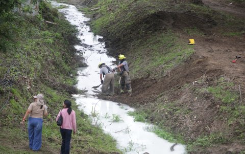 Alerta. Este 29 de enero se activaron protocolos por el derrame de una sustancia blanquecina.