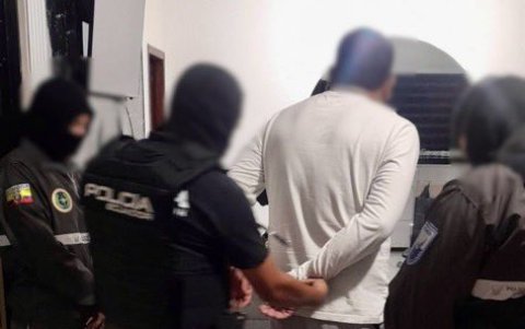 Las operaciones incluyeron 23 allanamientos en oficinas y domicilios de funcionarios en Pichincha, Tungurahua y Santo Domingo de los Tsáchilas.