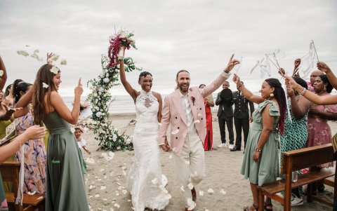 Con su esposo, Thomas durante la boda.