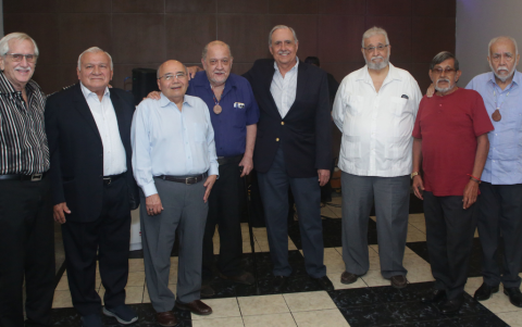 Aurelio Granda, Luis Rivadeneira, Alejandro Acosta, Henry Dunn, Jorge Gallardo, Guillermo Guerrero, Eduardo Jara y Gilberto Orozco.