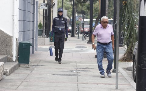 La empresa Parqueo Positivo, cuenta con 63 empleados y una oficina en
Urdesa.