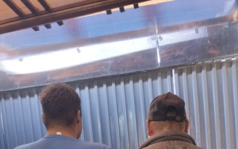 Freddy Rojas sostiene económicamente a un hijastro con discapacidad intelectual.