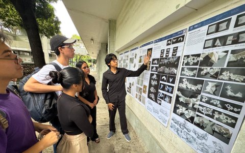 Los alumnos participaron de las exposiciones de arquitectura.