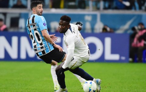 Eryc Castillo no será parte del once titular inicial de Alianza Lima.