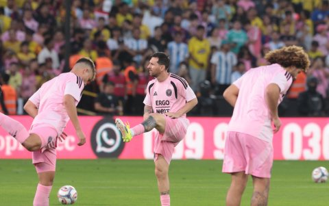 El astro argentino Lionel Messi fue figura y anotó un gol en el Partido de la Historia.