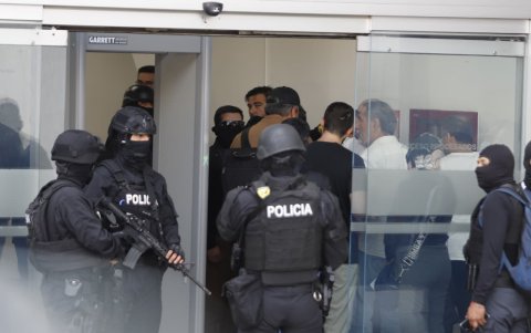 El pronunciamiento del gobernador llega mientras el país se despertó con la detención de Aquiles Álvarez.